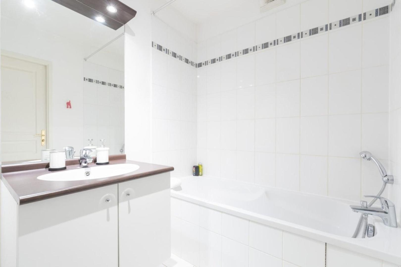 Euratechnologies - Bright Apartment With Parking Lille Exterior foto